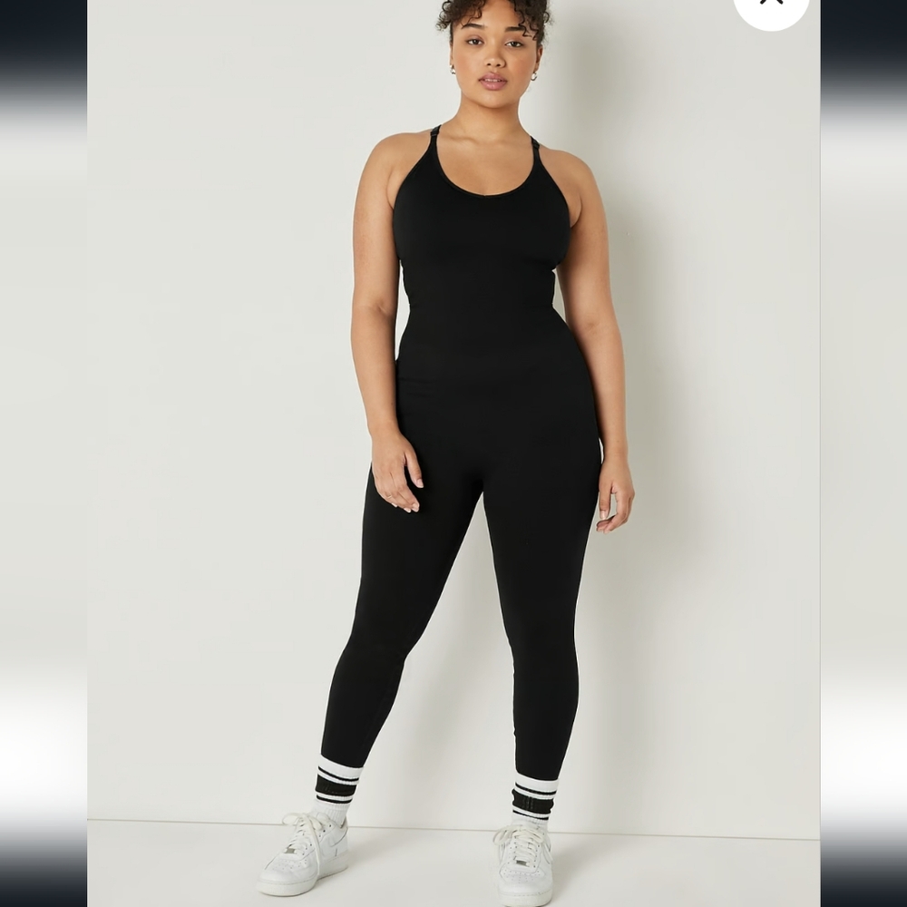 NWT VICTORIAS SECRET PINK SEAMLESS WORKOUT ONSIE BLACK SIZE S